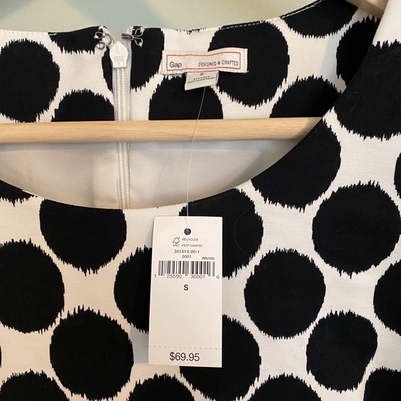 NWT Gap shift dress. - Picture 3 of 8
